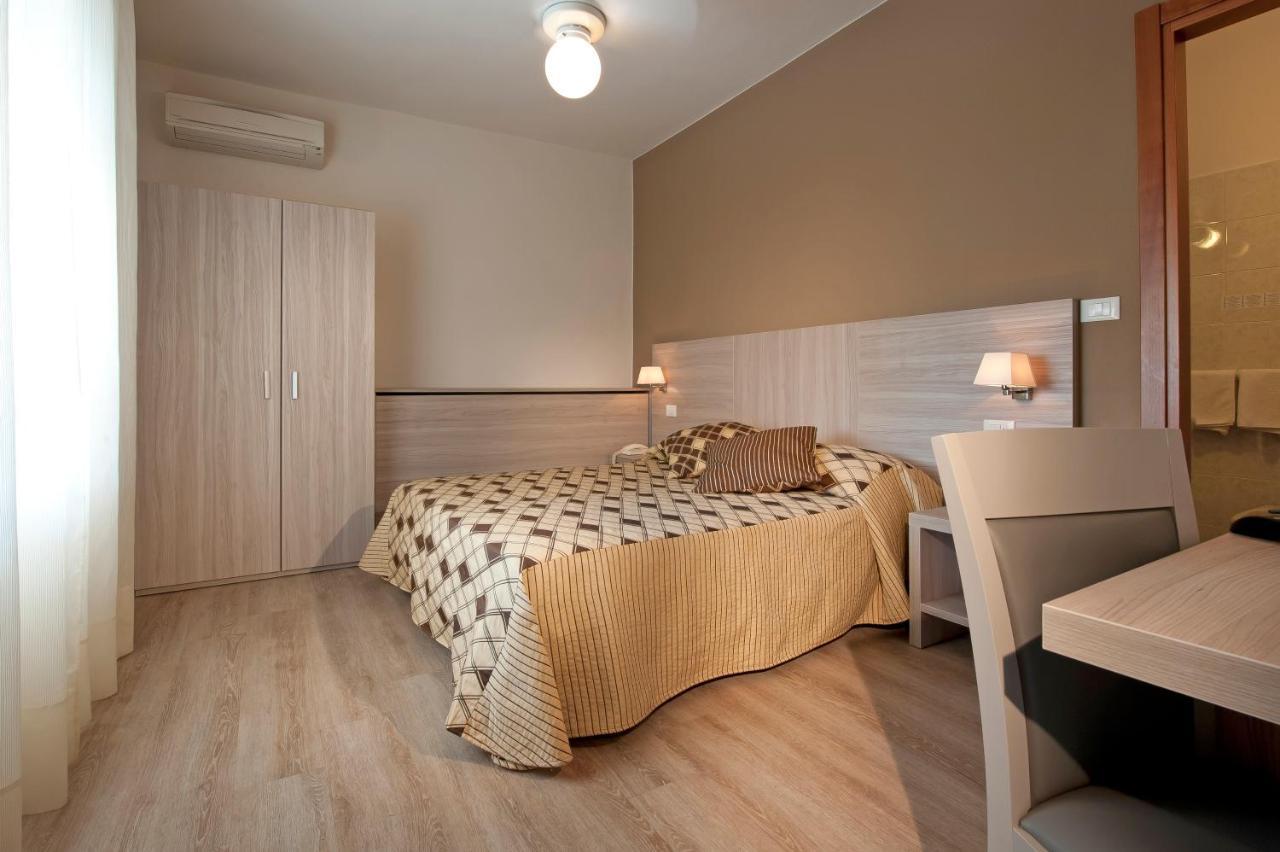 Albergo Valentina Peschiera del Garda Exteriér fotografie